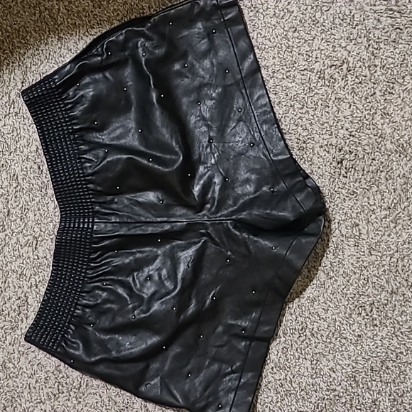 Club Monaco faux leather shorts - Picture 2 of 3